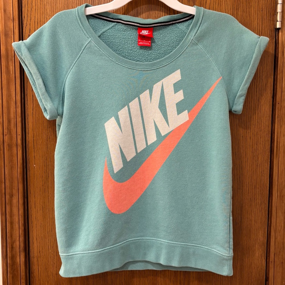 Nike sweatshirt muscle tee, medium